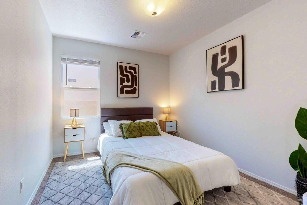 Modern Home 3Br Next To Airport, Netflix, Casino ألباكركي المظهر الخارجي الصورة
