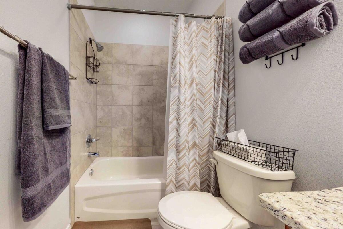 Modern Home 3Br Next To Airport, Netflix, Casino ألباكركي المظهر الخارجي الصورة